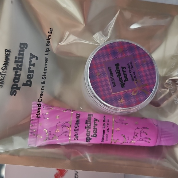 Set of 2 Ulta Beauty Lip Balm & Hand Lotion Sets- Vanilla and Sparkling Berry - Picture 3 of 7